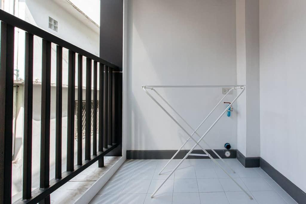 P2 Silom Large 2Beds Full Kitchen Wifi 4-6Pax Apartment Bangkok Ngoại thất bức ảnh